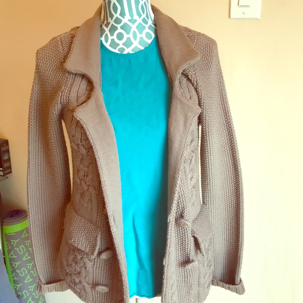 Cable knit Sweater